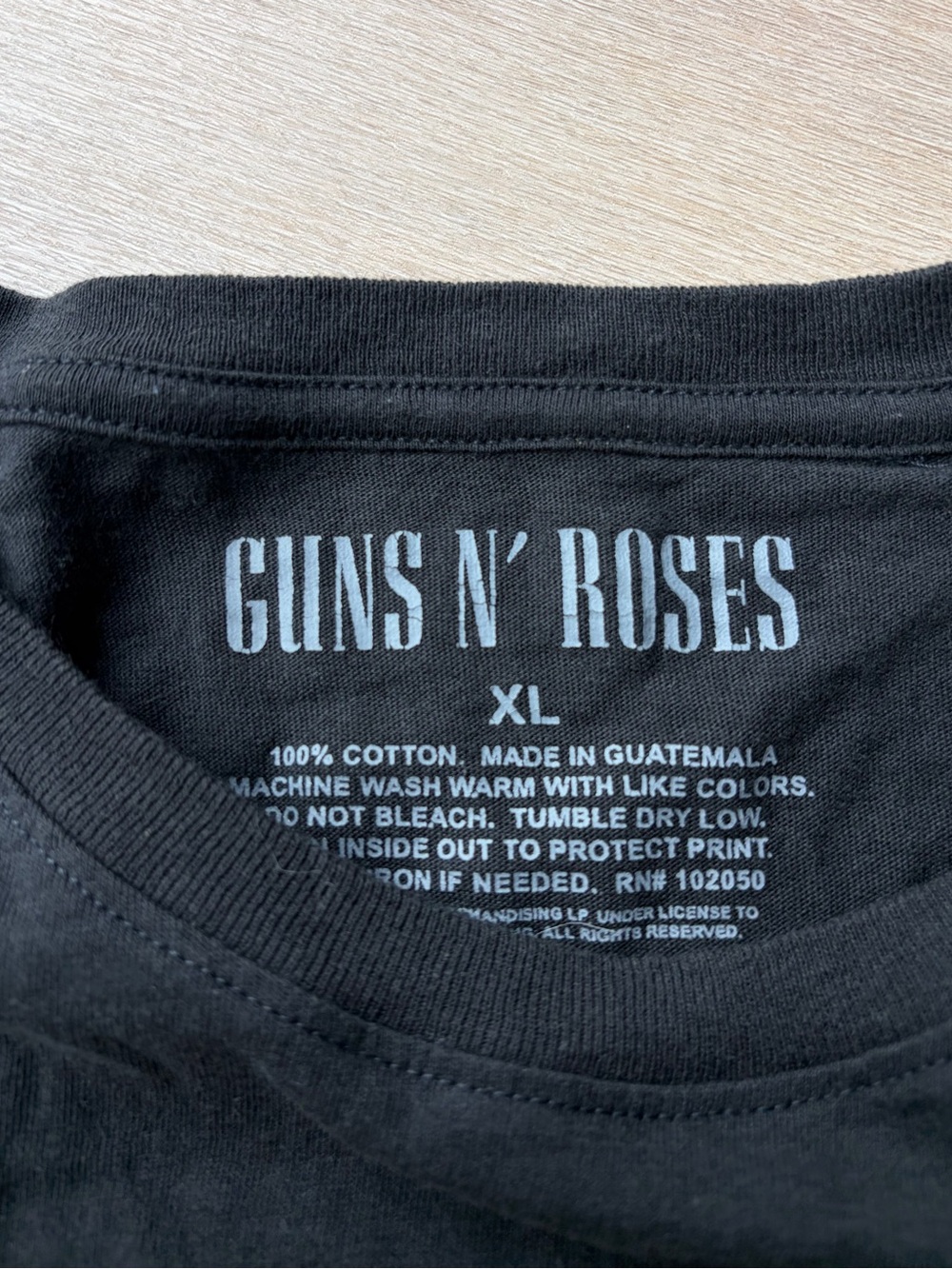 Guns N Roses Shirt - Picture 3 of 3